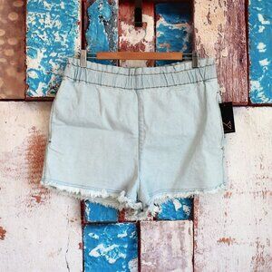 Women's Material Girl Juniors Fray Hem Shorts 2" Inseam 2XLARGE Light Wash NEW